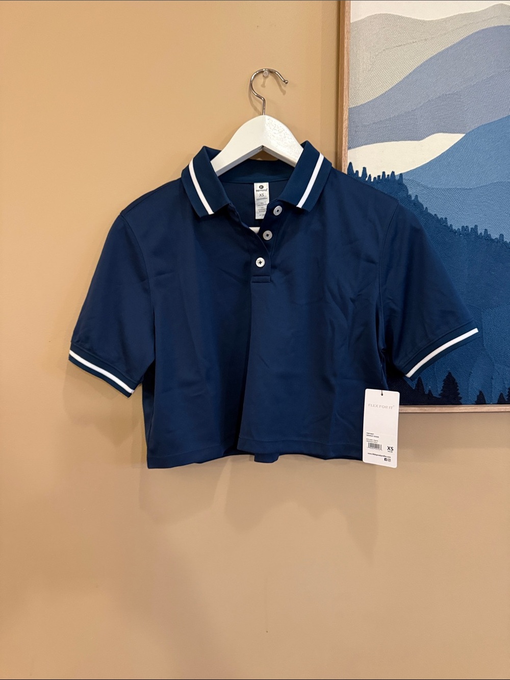 New with tags 90 Degrees. Flex for Fit Cropped Navy Polo Top with White Trim -XS